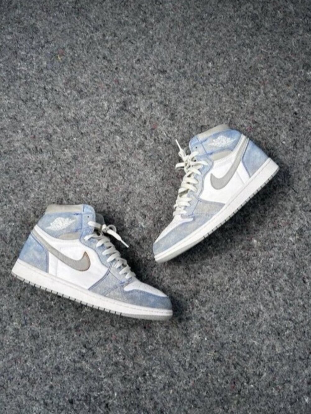 Jordan 1 Retro High-hyper Royal Smoke Grey Size 10